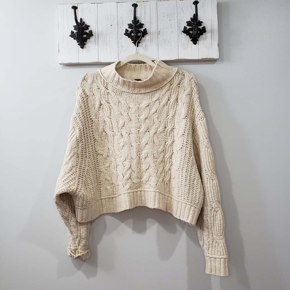 Free People Merry Go Round Sweater Womens M Cream Cable Knit Cropped Pullover